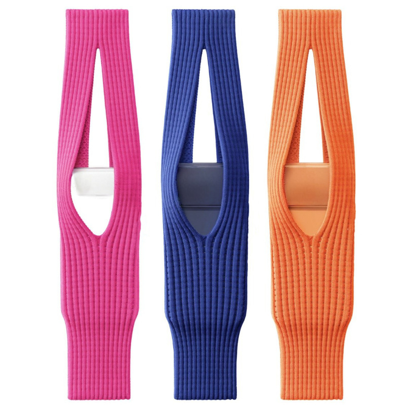 Megzta telefono rankinė, vertikalios kvadrato formos, vidutinio ilgio, poliesterio pamušalas, švelnus paviršius