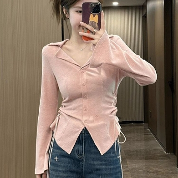 Knit top s ovratnikom, rebrasta tekstura, dugi rukavi, Derong tkanina, kolage detalji, jesen 2025