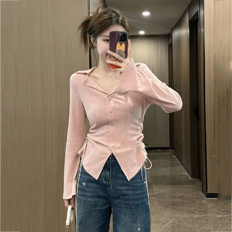 Knit top s ovratnikom, rebrasta tekstura, dugi rukavi, Derong tkanina, kolage detalji, jesen 2025
