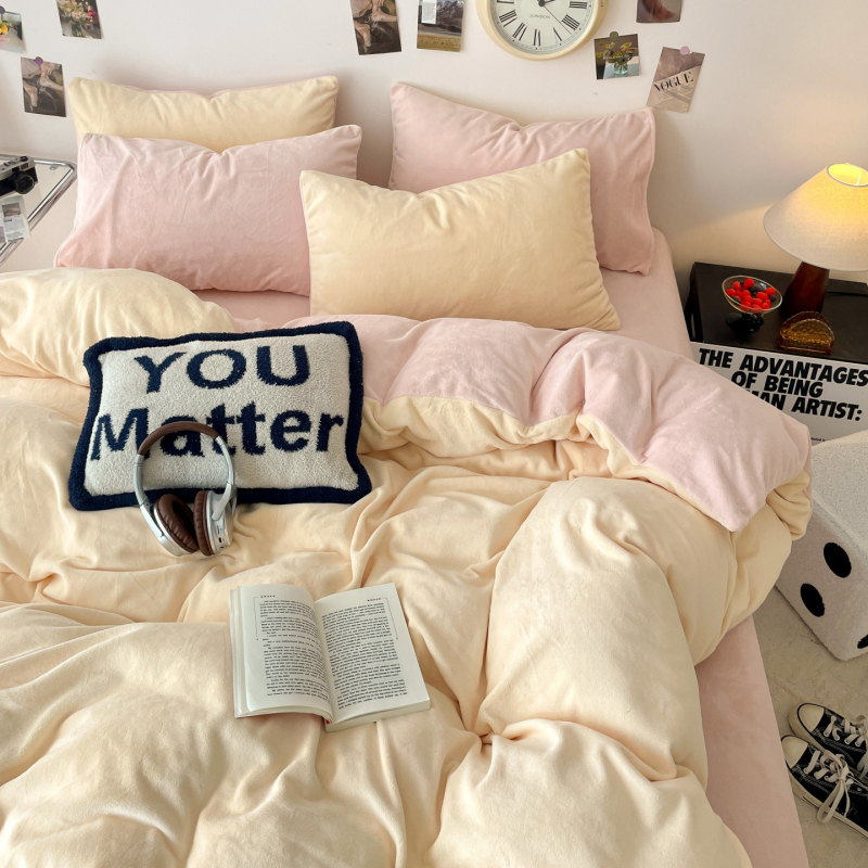 Milk Velvet flanelės patalynės komplektas – keturių dalių, reaktyvus dažymas, įtraukti antklodės užvalkalas ir gumine paklode