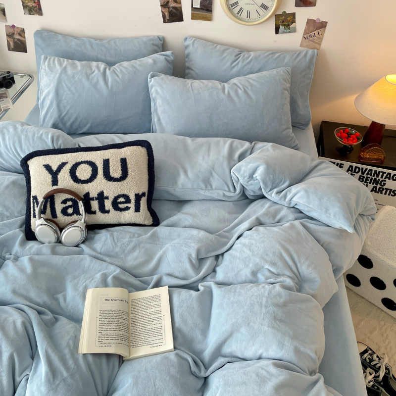 Milk Velvet flanelės patalynės komplektas – keturių dalių, reaktyvus dažymas, įtraukti antklodės užvalkalas ir gumine paklode