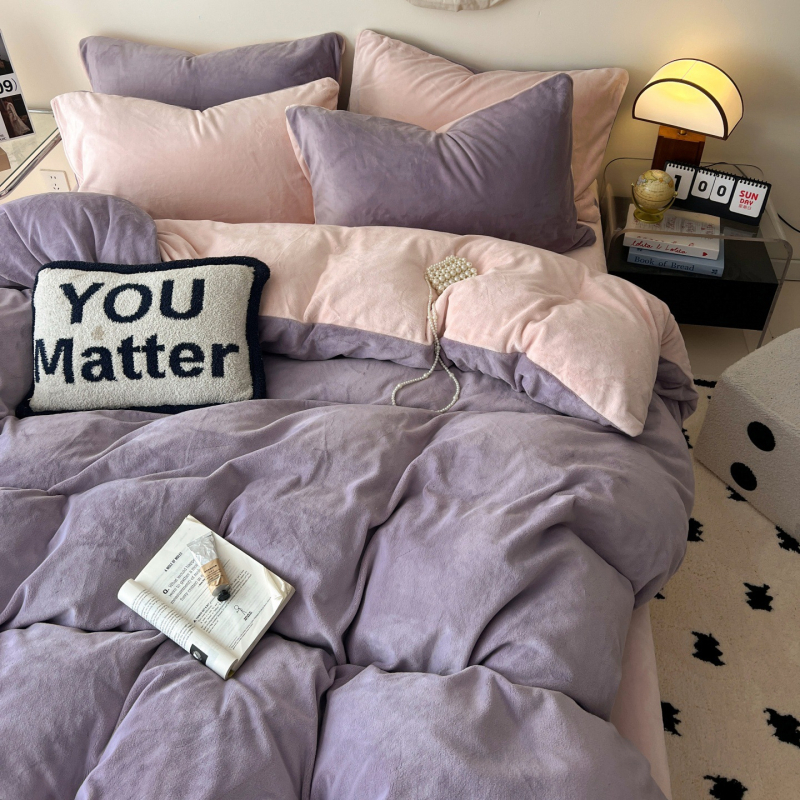 Milk Velvet flanelės patalynės komplektas – keturių dalių, reaktyvus dažymas, įtraukti antklodės užvalkalas ir gumine paklode