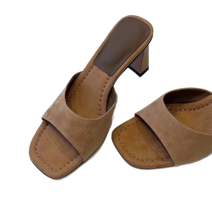 Xingshengda Slip-On báránybőr belsővel, felső rész szuper rostból, négyszögletes orr, gumi talp