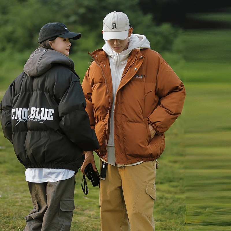 Voľno-strihový bavlnený kabát s kapucňou, zips vpredu, hrubá bavlnená výplň, potlač