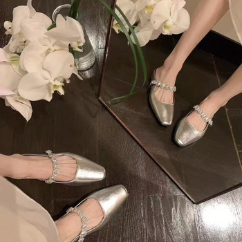 Grape Mom StudioLee mules cu înălțime de 4 cm, vârf drept franțuzesc și deschis la partea de sus pentru femei; partea superioară: Super Fiber; interior: piele de miel; talpă: cauciuc