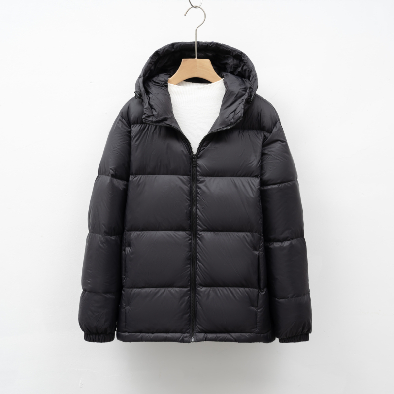 Dámska zimná bunda s kapucňou, voľný strih, kačací páper 86–90% výplň, vonkajší materiál: nylon