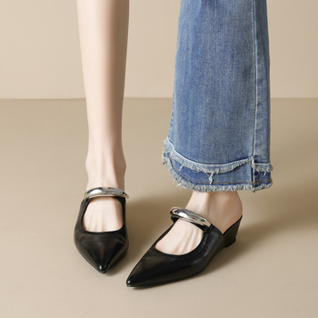 Dámske mules s ostrým nosom, retro štýl, vrchná časť: Super fiber, podrážka: guma, vnútorný materiál: PU