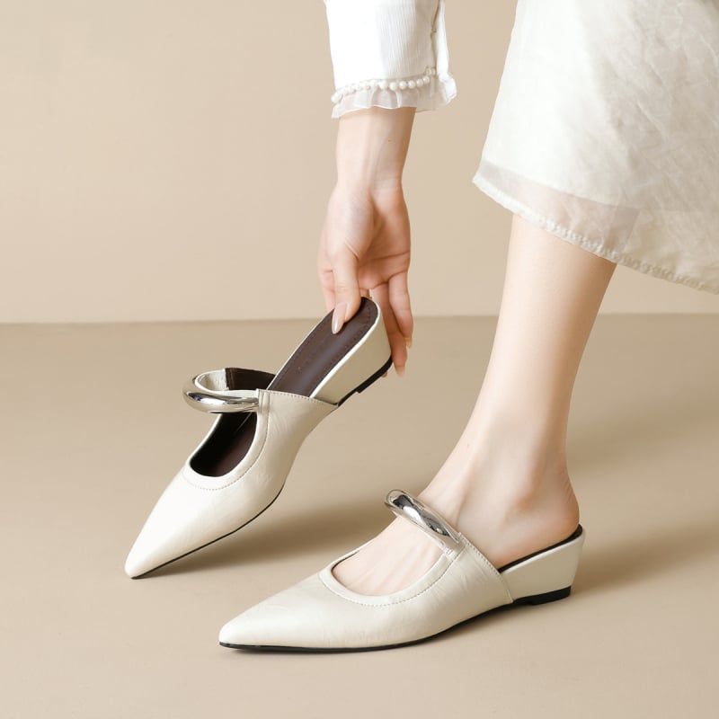 Dámske mules s ostrým nosom, retro štýl, vrchná časť: Super fiber, podrážka: guma, vnútorný materiál: PU