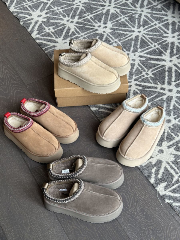 Naistele talvesaapad kunstliku karusnahaga pealiskihiga, paksu tallaga, ümmarguse varbaotsaga