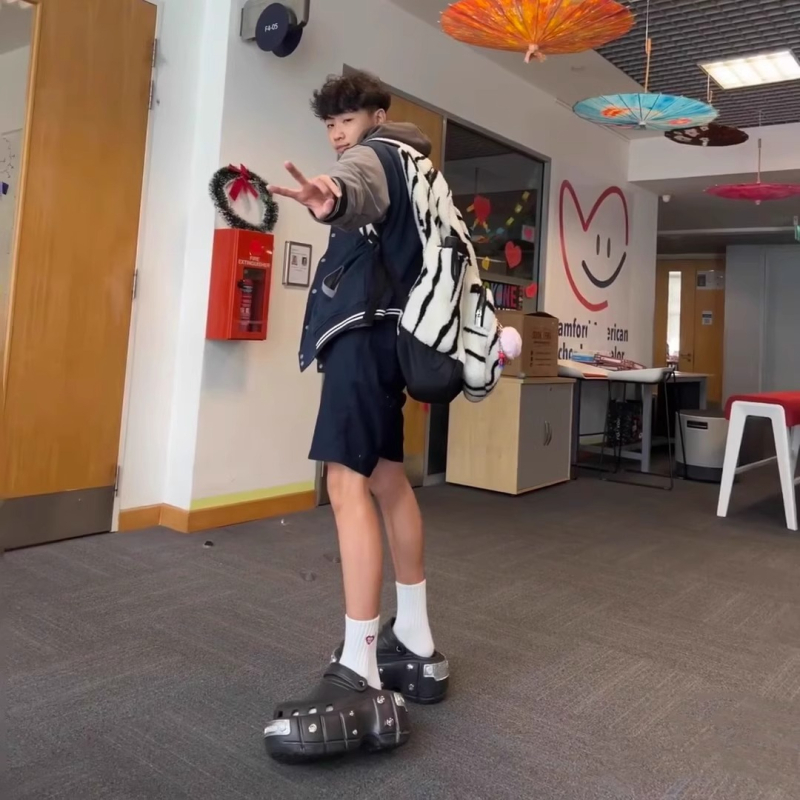 Papuci de grădină pentru femei, Crocs-stil, talpă groasă de 8 cm, vârf închis, EVA pe suprafață și talpă, antiderapant și control al mirosului