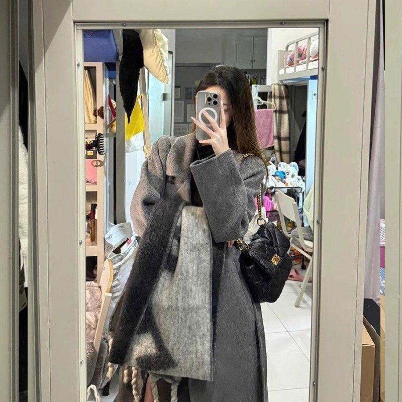 Női chenille kabát, középhosszú, japán–koreai lazító stílus, hosszú ujjú, zsebek és gombok, spandex tartalom alatt 30%