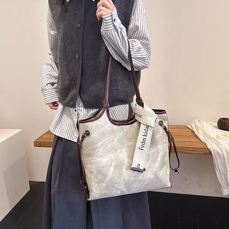 Geantă Tote pentru femei - PU, închidere cu fermoar, formă orizontală pătrată, buzunar interior cu fermoar, bretele de umăr duble