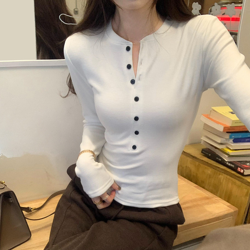 Majica s dugim rukavima, okrugli ovratnik, slim fit, poliester, proljeće 2025.