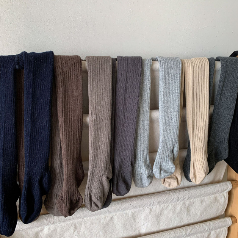 Dječje hulahopke - 95% pamuk, srednja debljina, upijaju znoj, jednobojne, za uzrast 1-3 godine