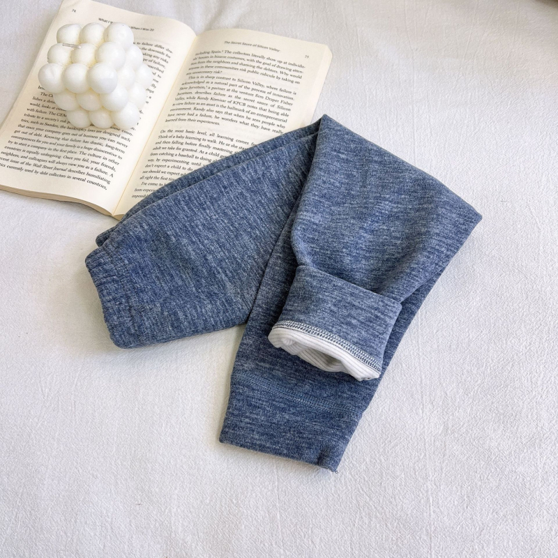 Gyermekek termális hosszú alsónadrágja, uniszex, 77% poliészter gyapjú keverék, alacsony derekú, nyitott ágyéktáj, őszi visehez