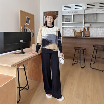 Дамски плетен двучастен комплект с панталони: елегантен ежедневен костюм, модално плетиво, Core Yarn, колажно-шевни детайли, зима 2025