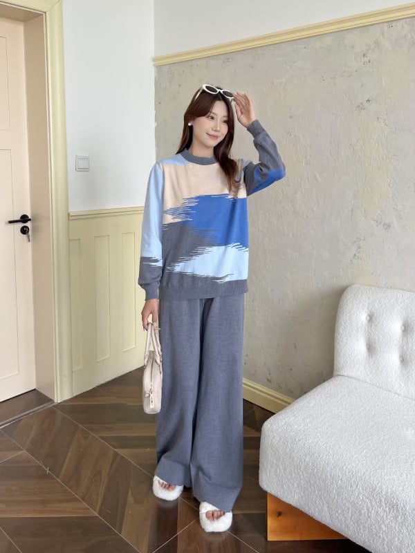 Дамски плетен двучастен комплект с панталони: елегантен ежедневен костюм, модално плетиво, Core Yarn, колажно-шевни детайли, зима 2025