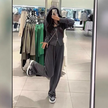 Дамски двучастов костюм: горнище с цип и широки панталони, полиестер-еластанова смес, дизайн колаж/сплайсинг, офисно-ежедневен стил