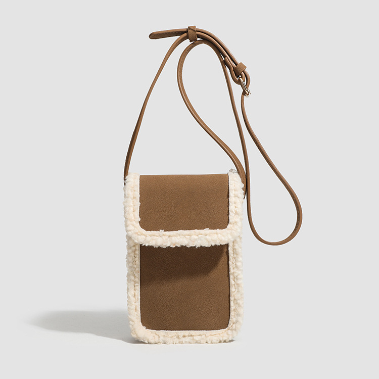 Kailuoden Crossbody táska - Szintetikus bőr, Függőleges négyzet alak, Mágneszár, Ősz 2025