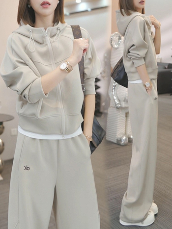 Дамски двучастков спортно-елегантен комплект: суитшърт топ и широки панталони, памук-еластанова смес (50–70% памук, <30% еластан), есен 2025