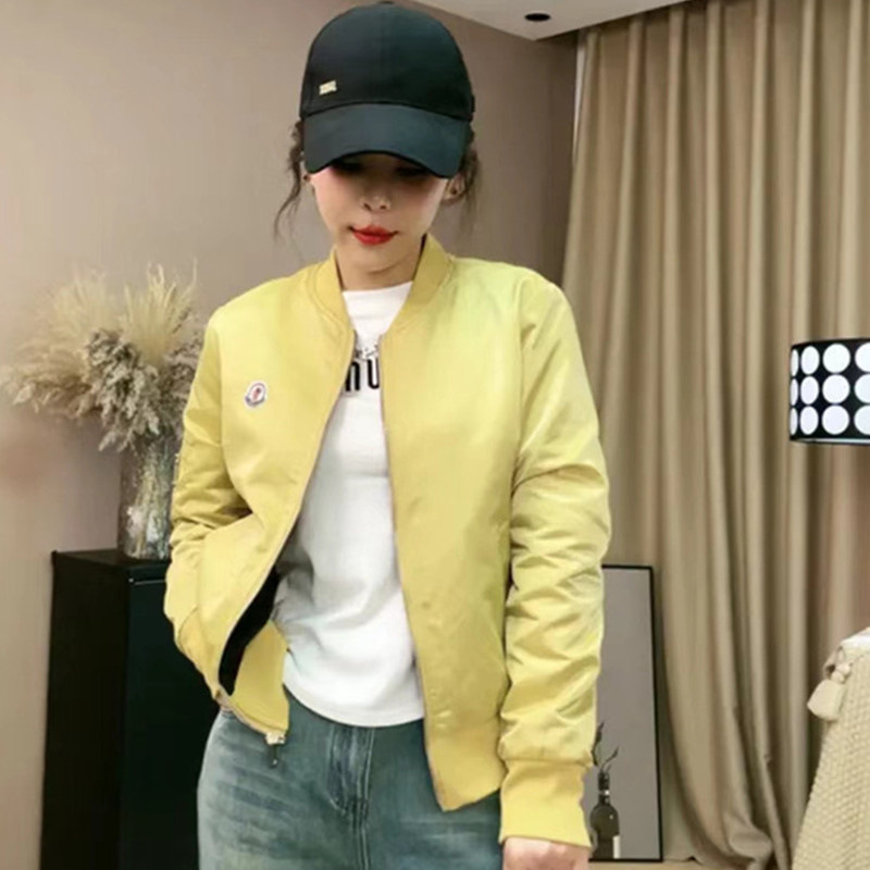 Moterų satino švarkas su stačiakakle – siauras kirpimas, užtrauktukas, nailonas/poliesterio mišinys