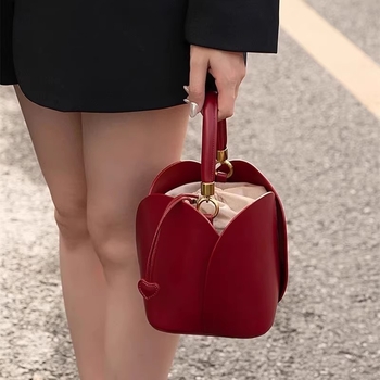 Női PU táska – Városi egyszerűség, belső tehenbőr bélés, cipzáras zseb, háromdimenziós bucket táska