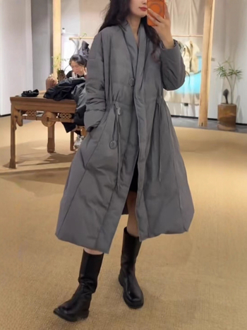 Kongmi dlhý dámsky pérový kabát v literárno-retrom štýle, A-strih, nylonový materiál, 86–90% peria, 101–200 g výplň, bez goliera, Zima 2024