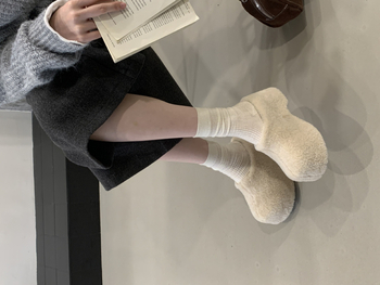 Birkenstock inspirirane papuče s plišanim gornjim dijelom i umjetnim krznom iznutra (Baotou prst; Ulični stil; Unutrašnjost: umjetno krzno; Zimska kolekcija 2025)