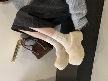 Birkenstock inspirirane papuče s plišanim gornjim dijelom i umjetnim krznom iznutra (Baotou prst; Ulični stil; Unutrašnjost: umjetno krzno; Zimska kolekcija 2025)