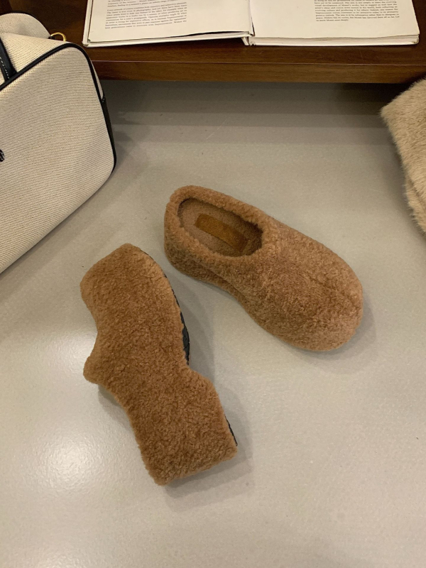 Birkenstock inspirirane papuče s plišanim gornjim dijelom i umjetnim krznom iznutra (Baotou prst; Ulični stil; Unutrašnjost: umjetno krzno; Zimska kolekcija 2025)