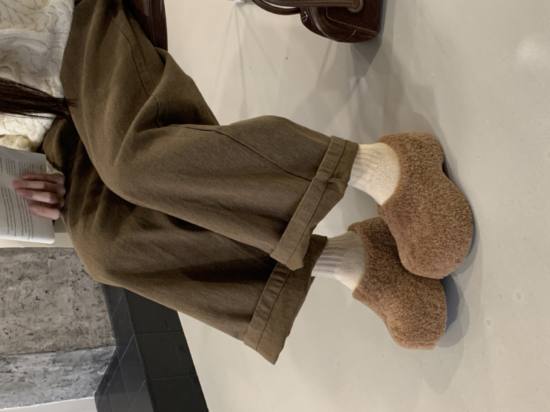 Birkenstock inspirirane papuče s plišanim gornjim dijelom i umjetnim krznom iznutra (Baotou prst; Ulični stil; Unutrašnjost: umjetno krzno; Zimska kolekcija 2025)