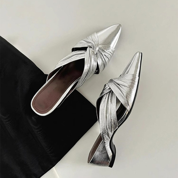 Női báránybőr felsőrészű slip-on mule, hegyes orrú, PU talp, belső magasság-növelés