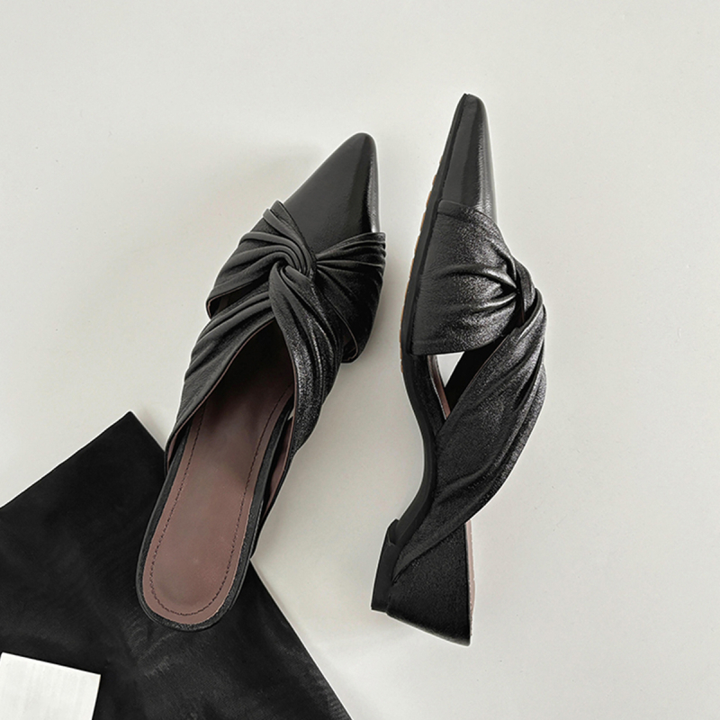 Női báránybőr felsőrészű slip-on mule, hegyes orrú, PU talp, belső magasság-növelés