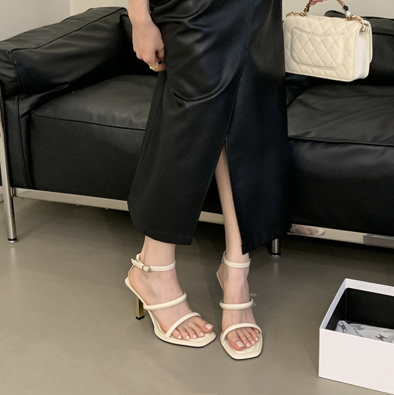 Sieviešu sandales ar kvadrātveida purnu, siksna ar vienu sprādzi, 6–8 cm augstas papēžos, PU augšpuse, gumijas zole