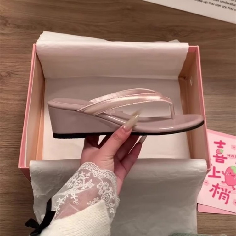 Дамски клиновидни джапанки за повдигане – PVC горно, PU вътрешност, гумена подметка, форма на пръста: рибешка уста, код SXA-18