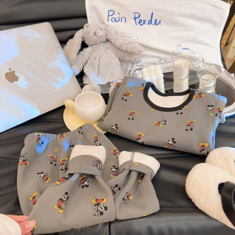 Gyerekek melegítő alsó-felső készlet, vastag műszálkeverék, antibakteriális, nedvességelvezető, hosszú ujjú, kerek nyakú, koreai stílusú osztott dizájn, 3–8 éveseknek, tél