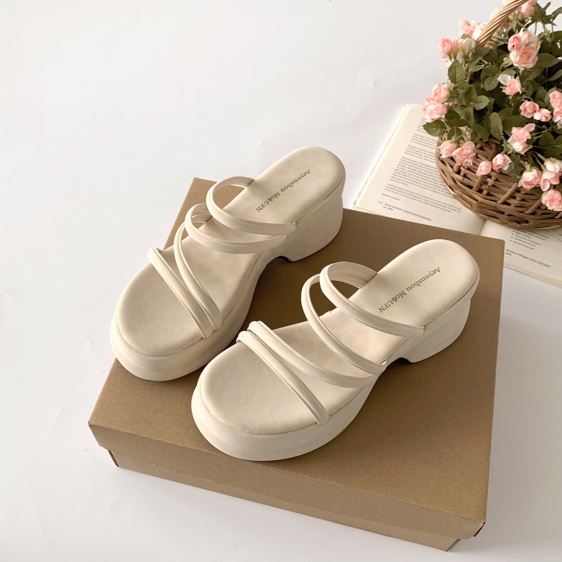 Ühe rihmaga sandaal, PU ülaosa, klinn-tallaga ja ümmarguse varbaga — Kevad 2025