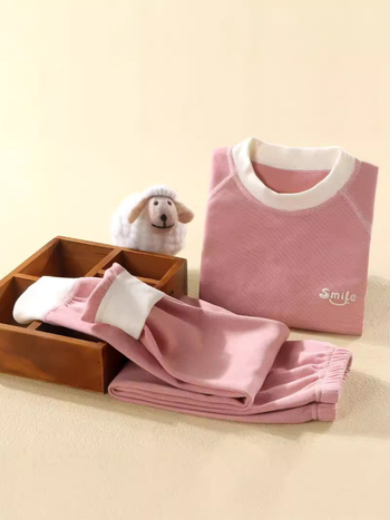 Σετ θερμικού εσωρούχου για παιδιά, Unisex, Χειμώνας, βουρτσισμένος πολυεστερικός φλίς 95%, Κορεάτικoς Στυλ, δύο τεμάχια (πάνω με μακριά μανίκια και παντελόνι), διατηρεί τη θερμότητα