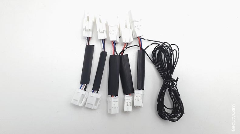 Lingxiang Toyota RAV4 2020 galinis žibintas su laidų rinkiniu – visiškai ryškus stabdymo žibintas prieš galinį susidūrimą