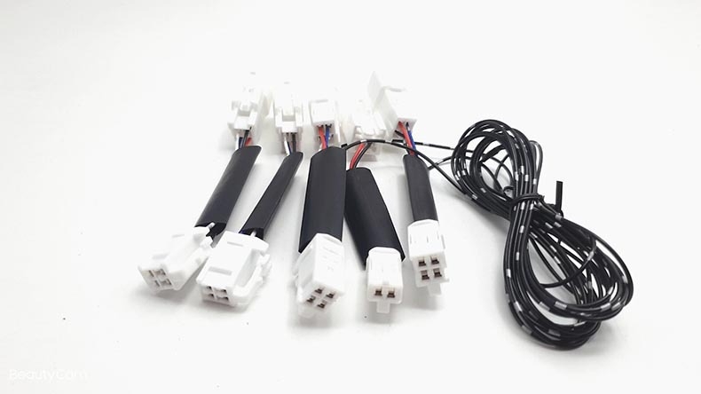 Lingxiang Toyota RAV4 2020 galinis žibintas su laidų rinkiniu – visiškai ryškus stabdymo žibintas prieš galinį susidūrimą