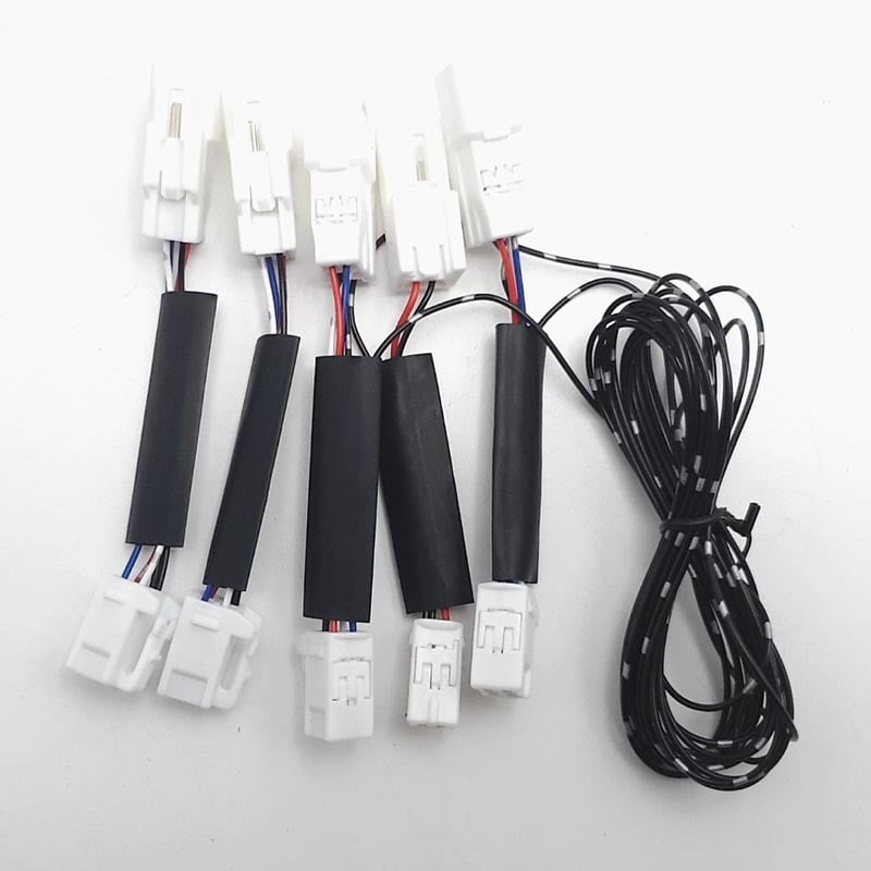 Lingxiang Toyota RAV4 2020 galinis žibintas su laidų rinkiniu – visiškai ryškus stabdymo žibintas prieš galinį susidūrimą