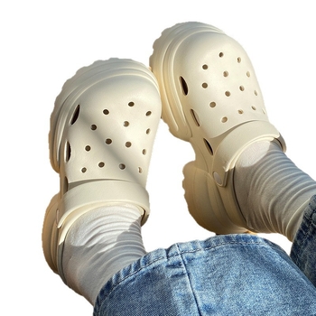 Unisex EVA kingad aukudega plaadmele ja igapäevaseks kandmiseks, suletud varvas, EVA ülemine ja tald, libisemisvastane, paks tald ≥3 cm