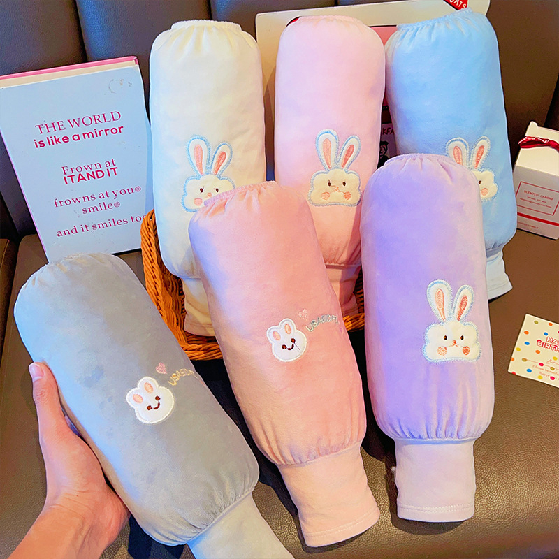 Bērnu velūra roku siltinātāji – silti, rudens-ziemas periodā, multfilmu stils, reljefā apstrāde, vidēja garuma