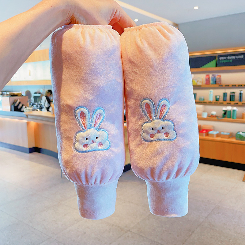 Bērnu velūra roku siltinātāji – silti, rudens-ziemas periodā, multfilmu stils, reljefā apstrāde, vidēja garuma