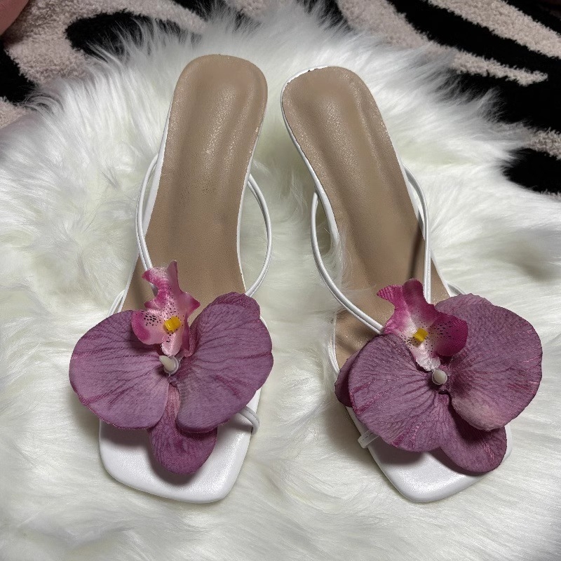 Phalaenopsis nyári magassarkú szandál, négyszögletes orrú, PU felsőrész, PU bélés, gumi talp, 2025 nyár