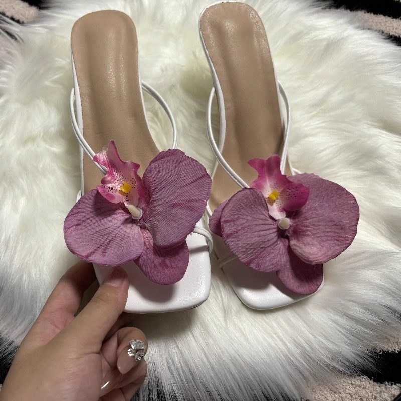 Phalaenopsis nyári magassarkú szandál, négyszögletes orrú, PU felsőrész, PU bélés, gumi talp, 2025 nyár