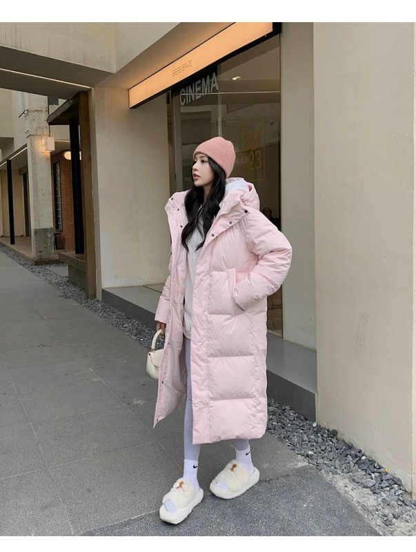 Dámska bunda s kačacím perím, kapucňou, dlhá, hrubá, polyester; výplň kačacieho peria 86–90%, 301–350 g