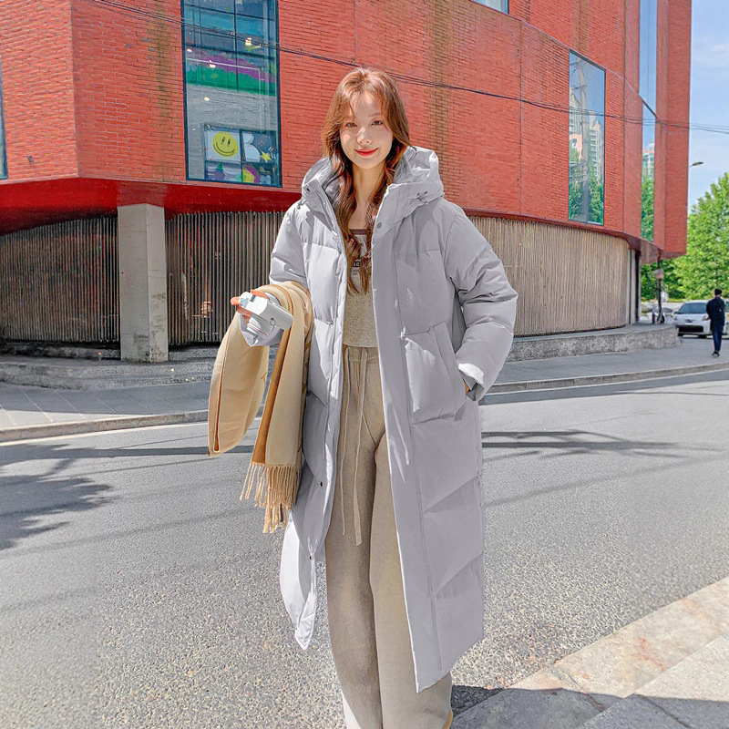 Dámska bunda s kačacím perím, kapucňou, dlhá, hrubá, polyester; výplň kačacieho peria 86–90%, 301–350 g