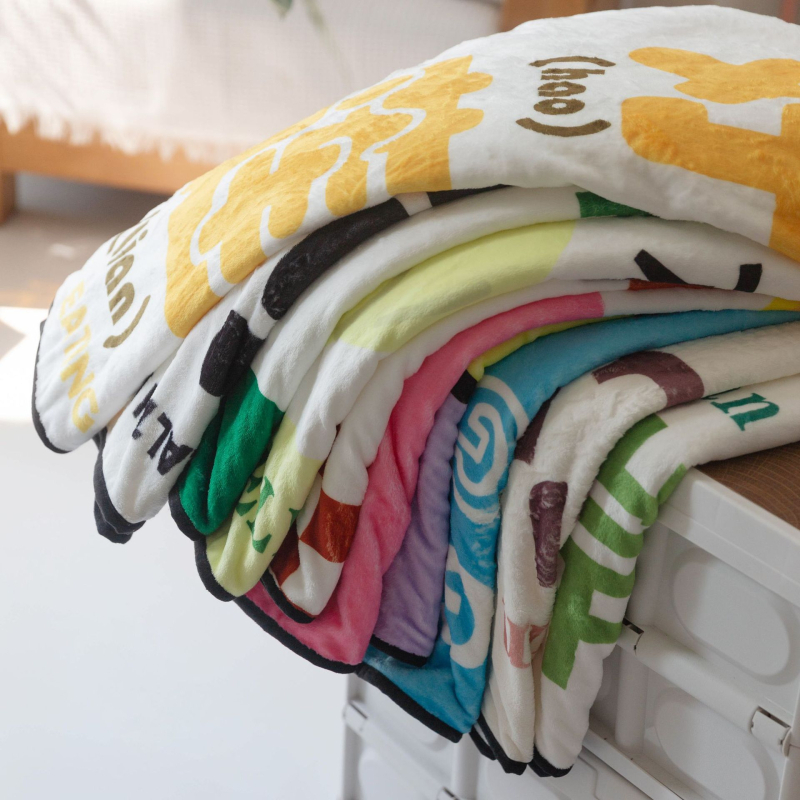 Flanelės pledas, poliesterio pluoštas, 300–499 g, animacinio stiliaus, tinka visoms metų laikams