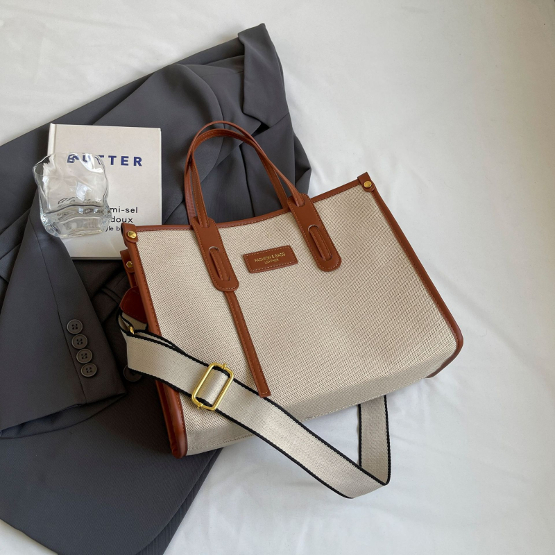 Geantă Tote pentru călătorii, din canvas, formă orizontală dreptunghiulară, închidere cu fermoar, buzunare interioare pentru telefon și documente